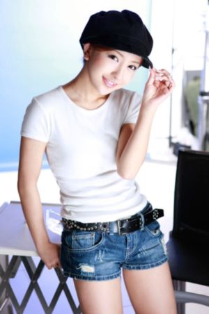 黄色婷婷_英文版字幕